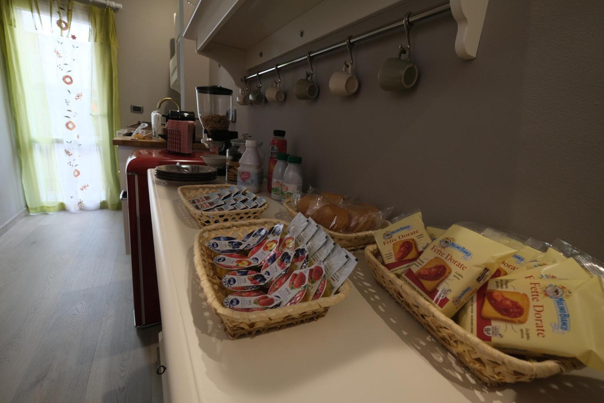 Il Poggiolo Fiorito Hotel Taranto Eksteriør billede