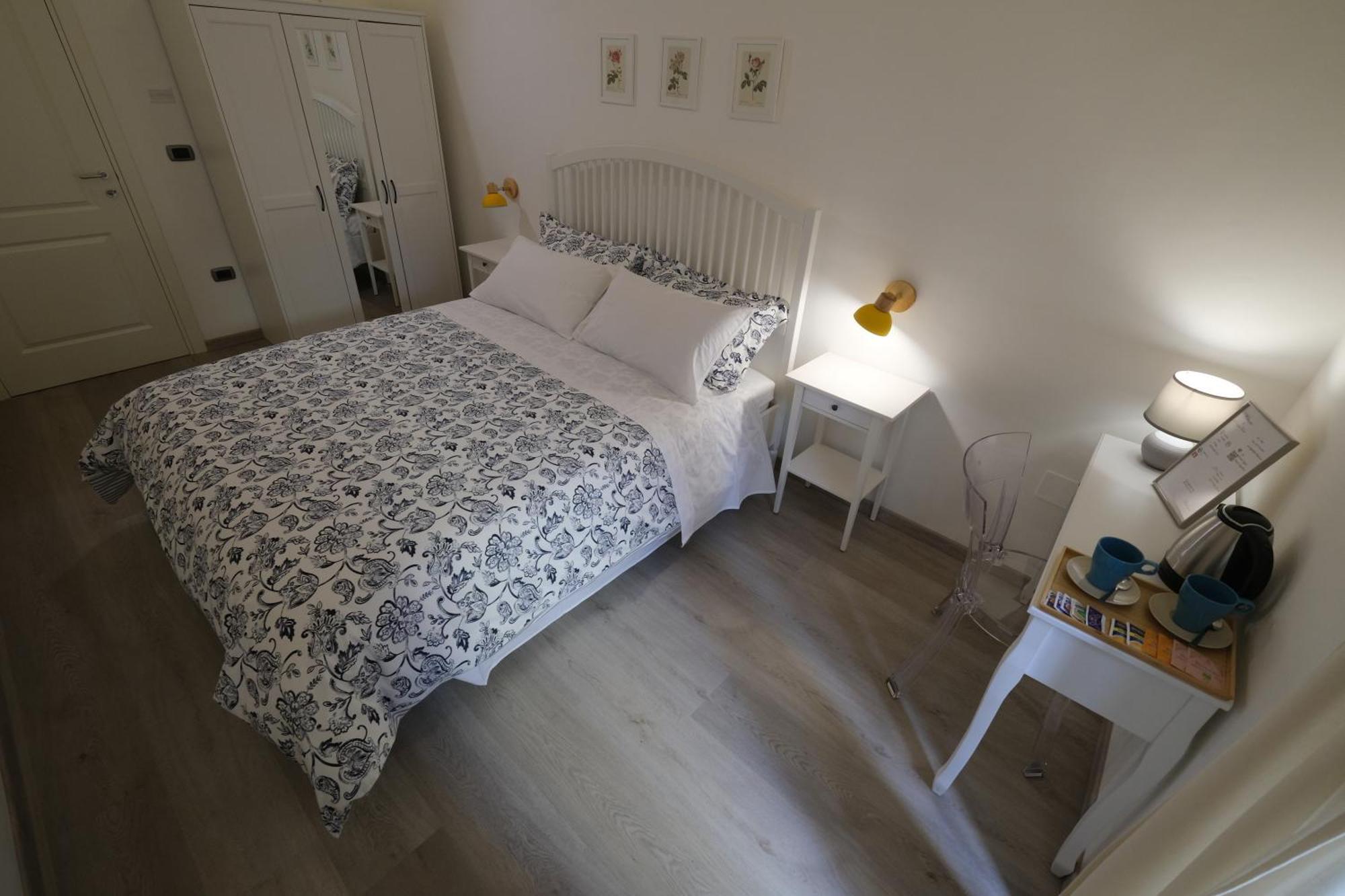 Il Poggiolo Fiorito Hotel Taranto Eksteriør billede