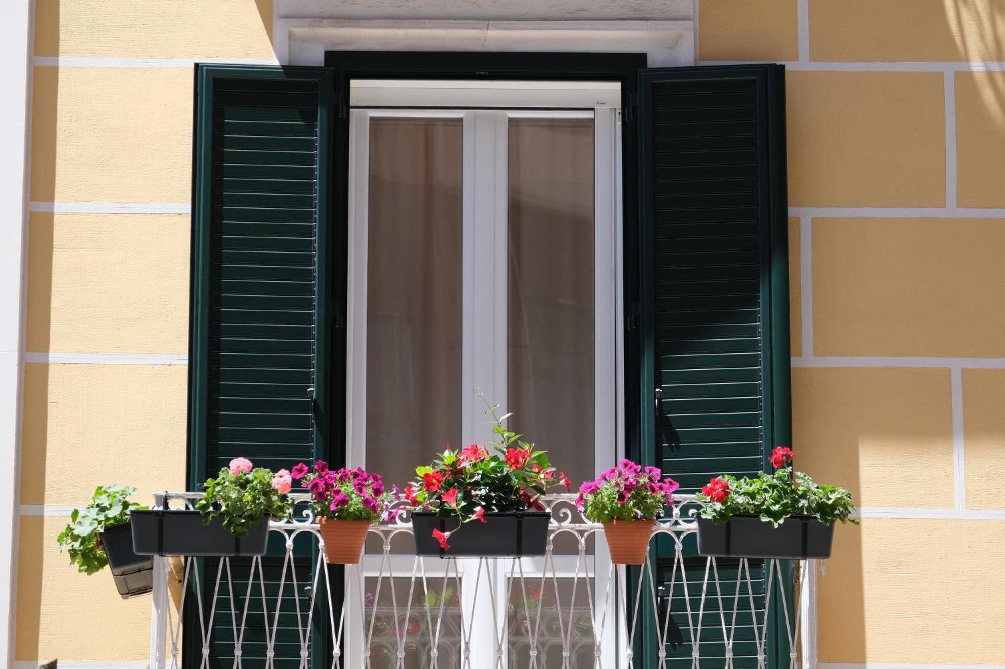 Il Poggiolo Fiorito Hotel Taranto Eksteriør billede