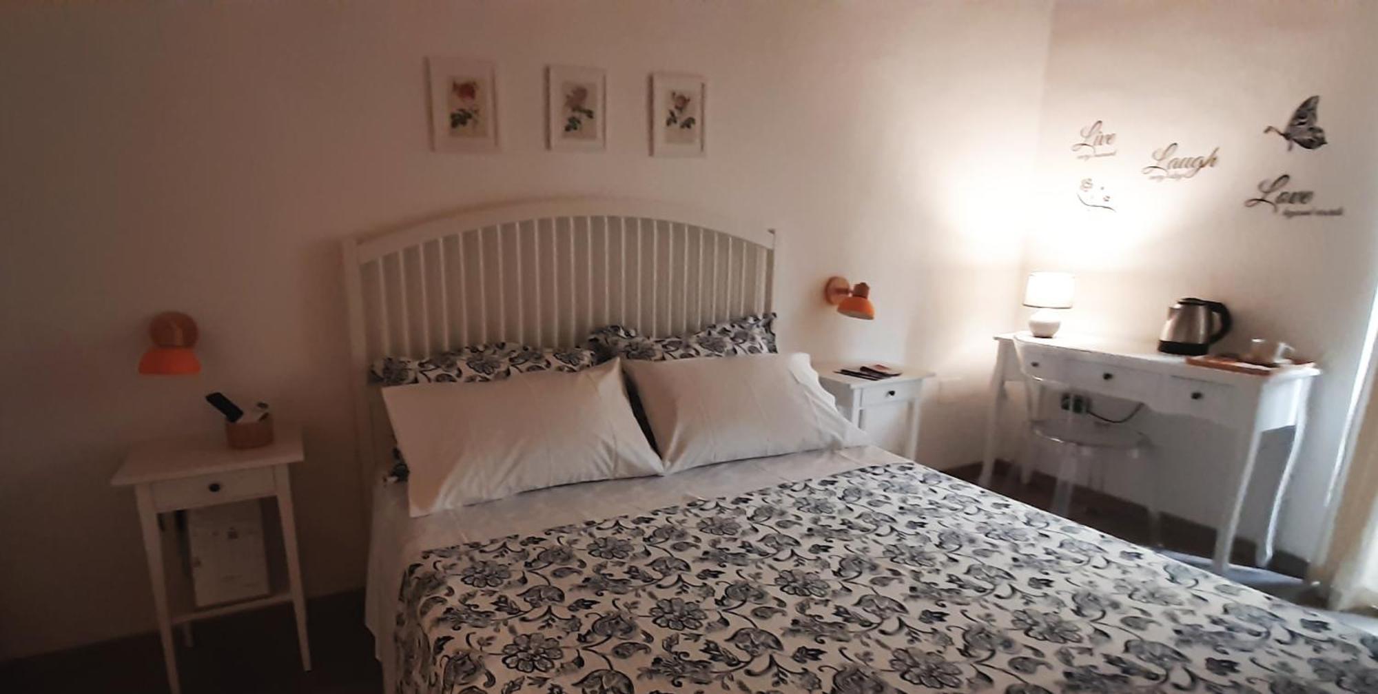 Il Poggiolo Fiorito Hotel Taranto Eksteriør billede